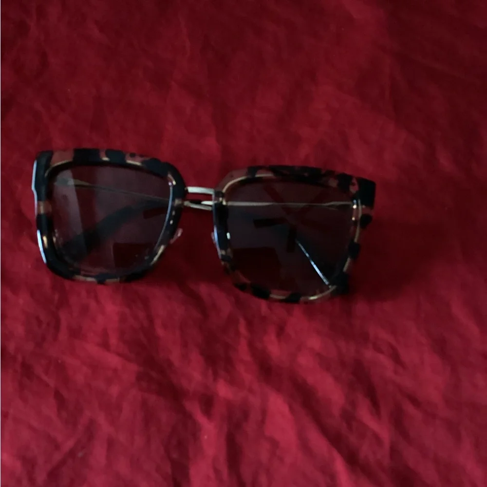 Tortoise Shell Square Sunglasses